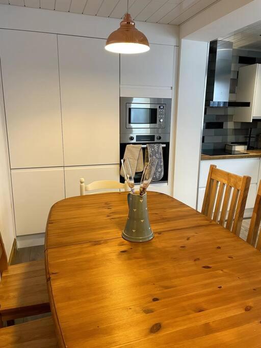 3 Bedroom Terrace Holiday Home Great Torrington Eksteriør billede