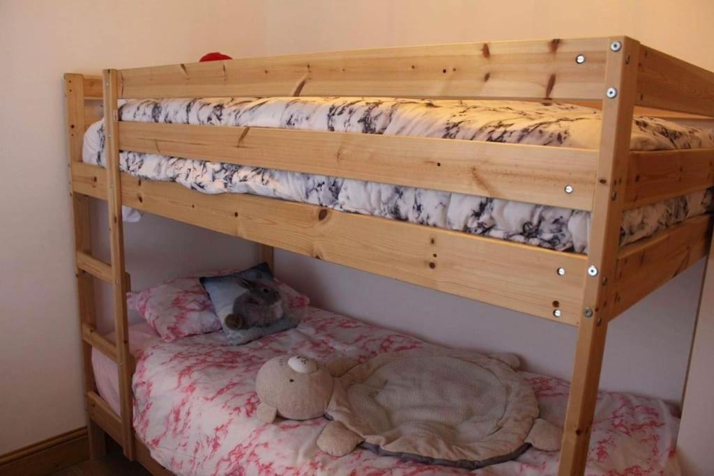 3 Bedroom Terrace Holiday Home Great Torrington Eksteriør billede