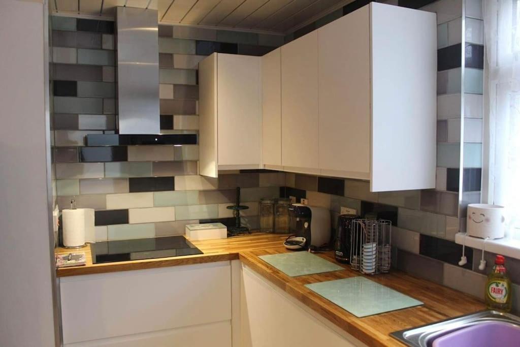 3 Bedroom Terrace Holiday Home Great Torrington Eksteriør billede